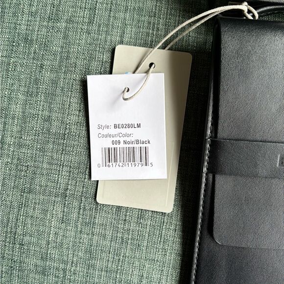 Bench black cell phone holder crossbody leather - NWT! - Picture 3 of 4